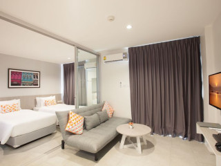 Recenta Suite Phuket Suanluang