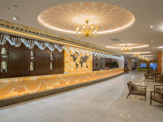 Royal Taj Mahal 