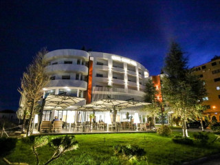Regina Garden Hotel