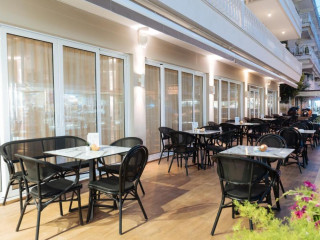 REGINA MARE HOTEL