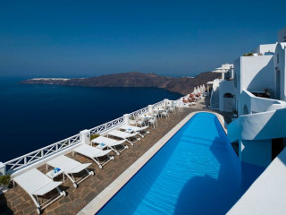 Regina Mare Santorini