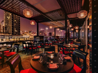 Renaissance Business Bay Hotel