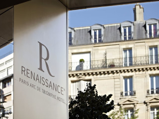 RENAISSANCE PARIS ARC DE TRIOMPHE