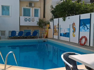 Renia Studios