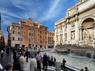 RENT IN ROME TREVI FOUNTAIN SUITE