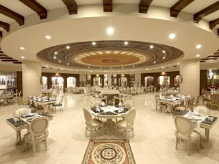 Delphin Imperial
