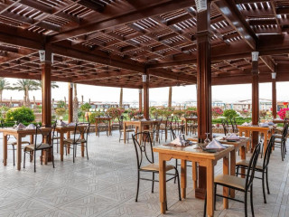 Sunrise Solara Aqua Park 