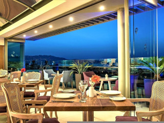 Castello City Hotel