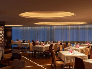 Fraser Suites Diplomatic Area