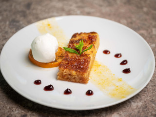 Apollon Windmill Boutique