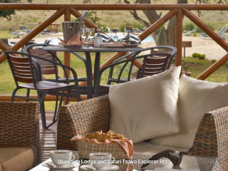 Diani Sea Lodge and Safari Tsavo Explorer RO