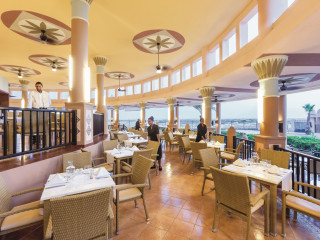 RIU Funana