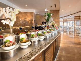 ATANA HOTEL.
