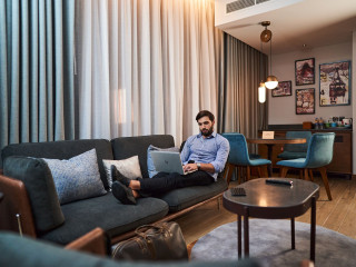 Revier Dubai Hotel