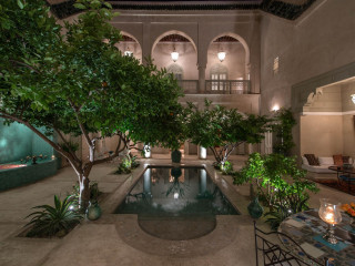 Riad Emberiza Sahari