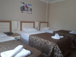 RISA HOTEL