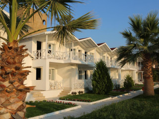 RISUS AQUA BEACH RESORT