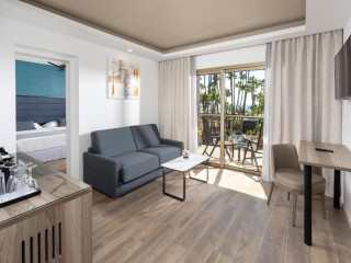 RIU PALACE OASIS