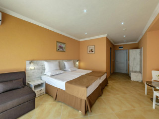 RIVA  HOTEL