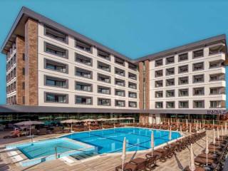 Coral Beach Resort - Tiran