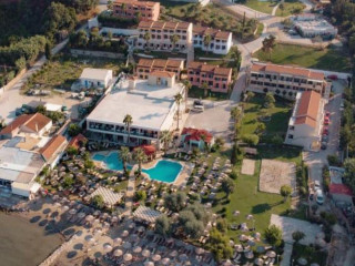 Robolla Beach Apart Hotel