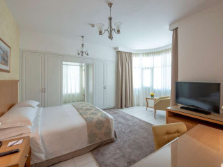 Roda Al Murooj Residences