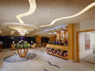 SIRIUS BEACH HOTEL