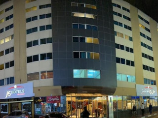 Rolla Suites Hotel (ex J5 Bur Dubai Hotel)