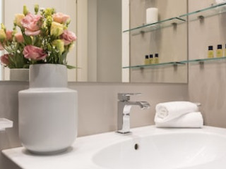 ROME ACCOMMODATION - VILLA BORGHESE