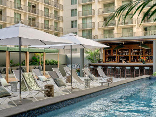 Romer House Waikiki - Adults Only