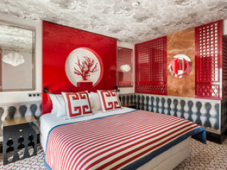 Room Mate Anna Hotel