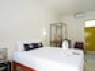 RoomQuest Hotel Pratunam