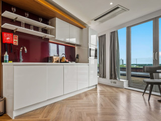 Roomzzz London Stratford