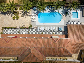 Rose Club Apartments