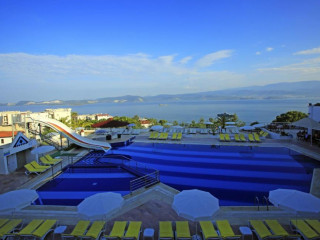 Roseira Beach