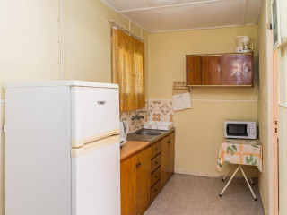 Roussas Studios and Apartments
