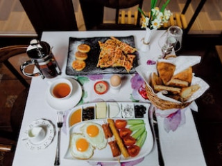 ROYAL ANTIQUE BOUTIQUE HOTEL