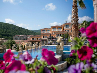 Royal Castle Design & SPA Hotel