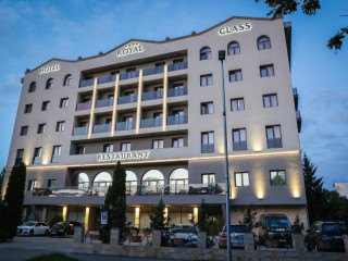 Royal Class Hotel