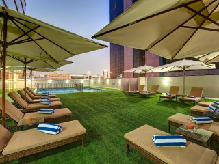 ROYAL CONTINENTAL SUITES