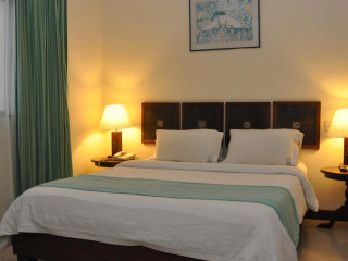 Royal Court Hotel