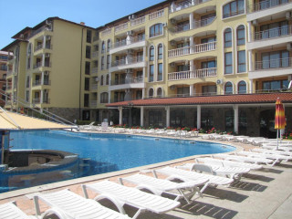 ROYAL DREAMS APART HOTEL