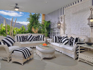 Royal Garden Villas