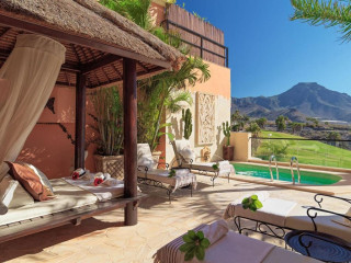 Royal Garden Villas