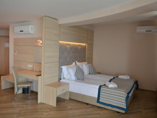ROYAL GRAND HOTEL
