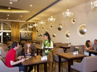 ONYRIA CLAROS BEACH & SPA RESORT HOTEL