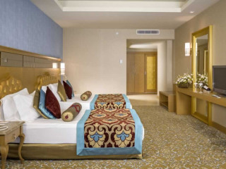 ROYAL HOLIDAY PALACE HOTEL