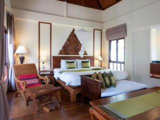 Royal Lanta Resort & Spa