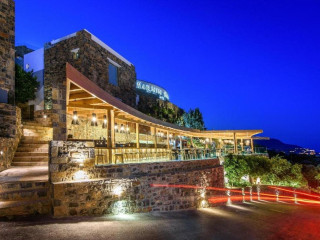 Royal Marmin Bay Boutique and Art Hotel