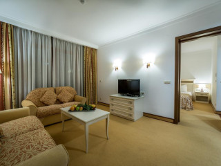ROYAL PALACE HELENA SANDS